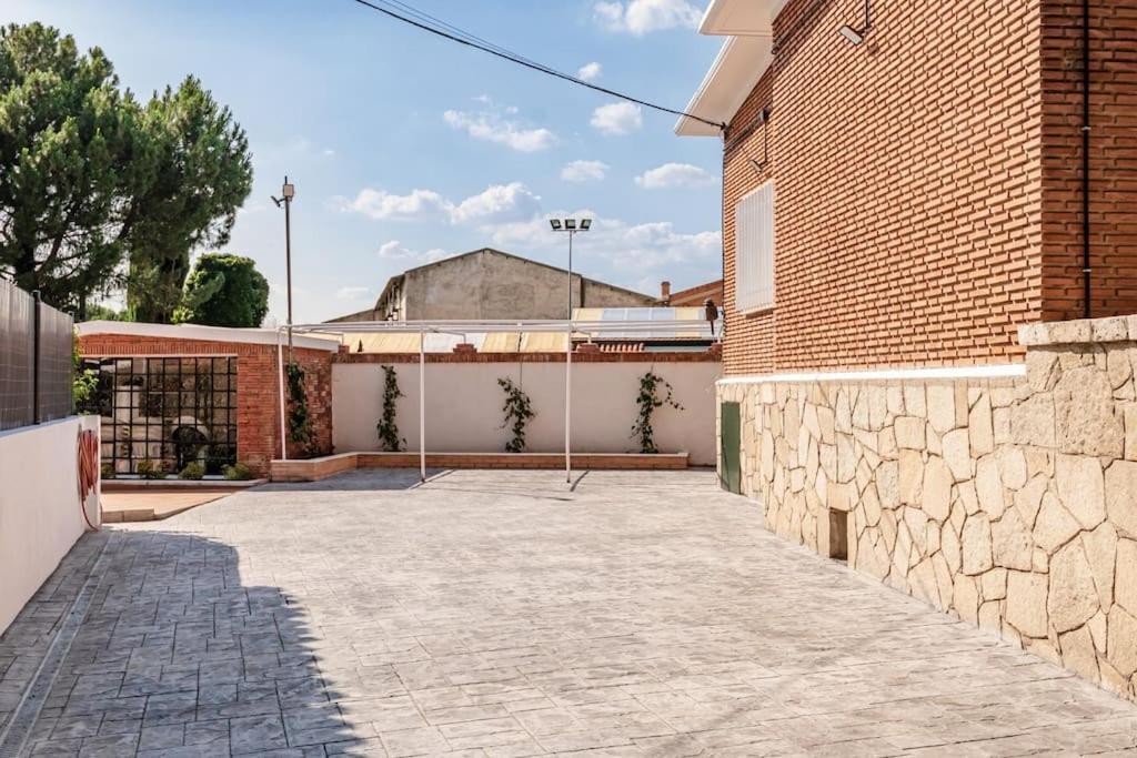 La Casa De Ines Βίλα Αλκαλά ντε Ενάρες Εξωτερικό φωτογραφία